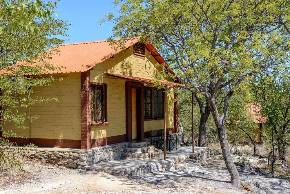 オカウクエジョ Gondwana Etosha Safari Campヴィラ エクステリア 写真