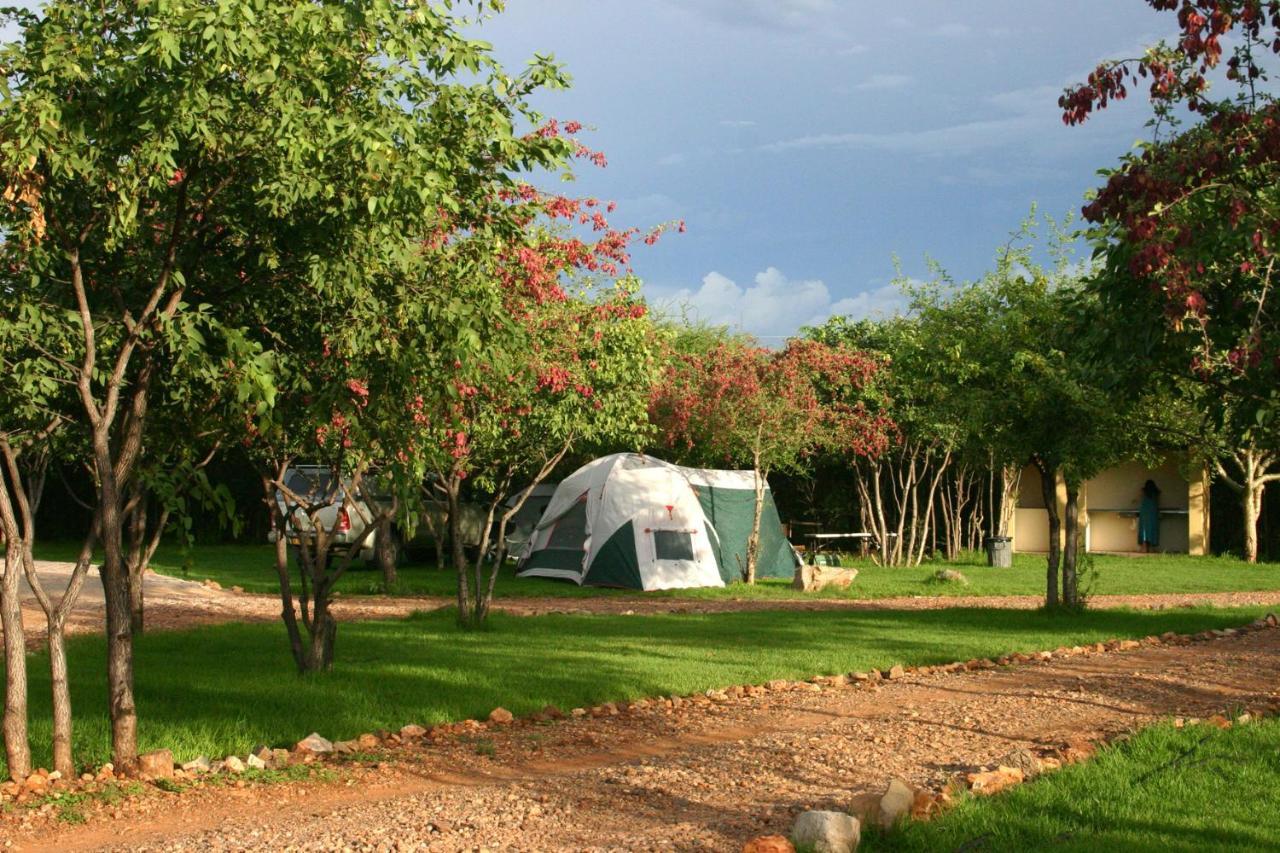 オカウクエジョ Gondwana Etosha Safari Campヴィラ エクステリア 写真